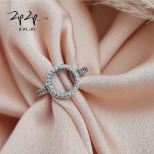 טבעת כסף 925 ''מעגל החיים" מעוטרת אבני זרקון