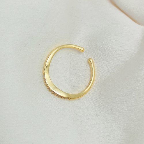 טבעת כסף 925 בציפוי זהב "נאיה" גמישה פיתול משובץ
